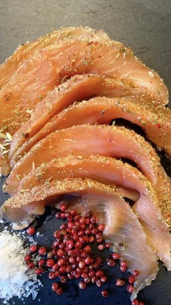 Graved Lachs Svendborg – 300 g Premium Lachs mit Fenchel, Anis & rosa Beeren